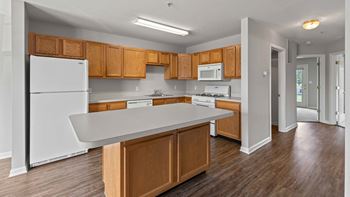 Eat-in kitchen with breakfast bar (select homes)